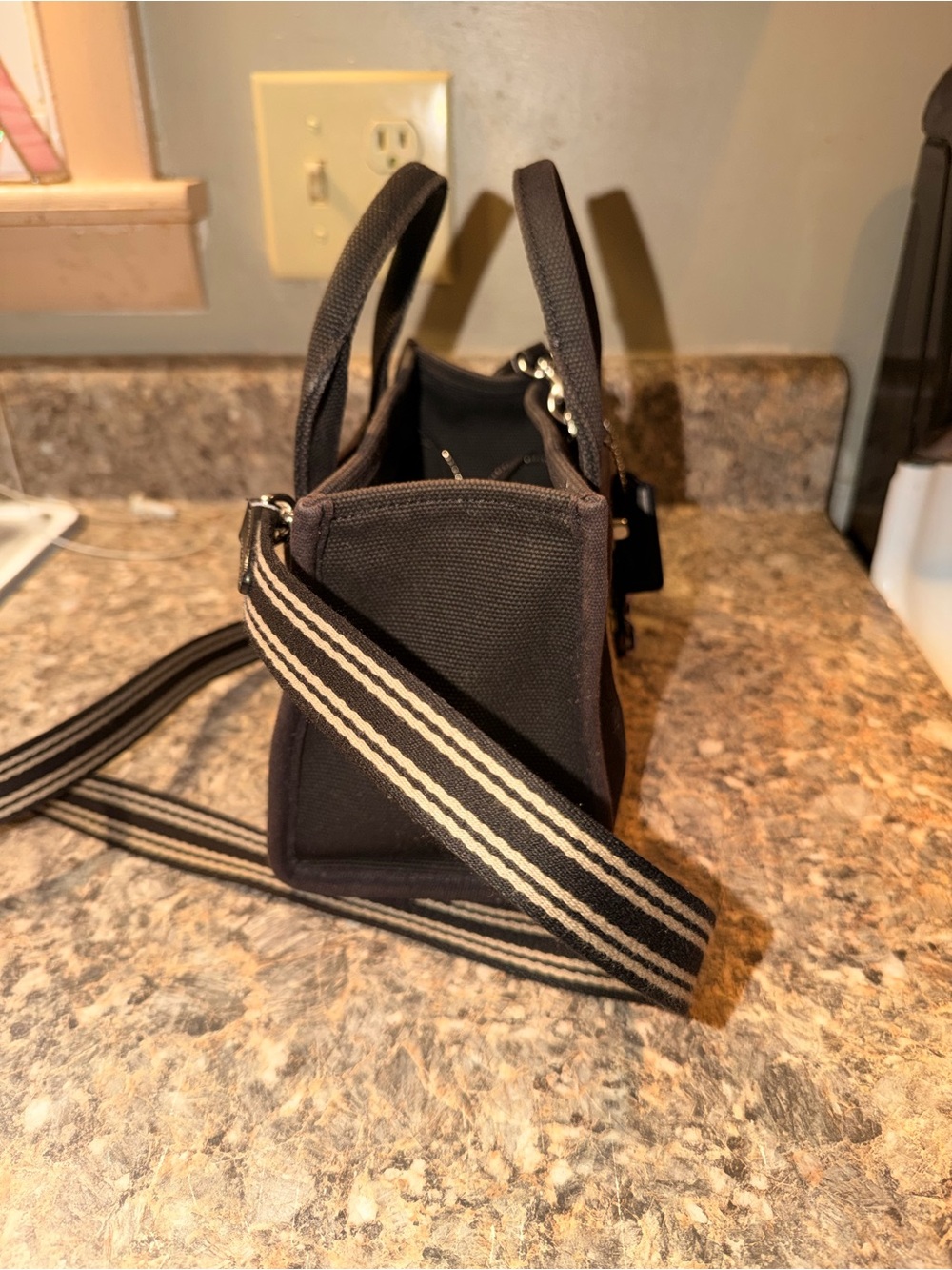 Coach Cargo Tote Bag-20 with Silver Balloon Charm ๐ค - Picture 3 of 12
